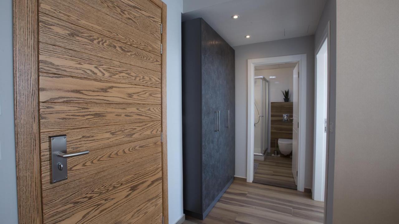 The Stay Furnished Apartments ดบาเยห์ ภายนอก รูปภาพ