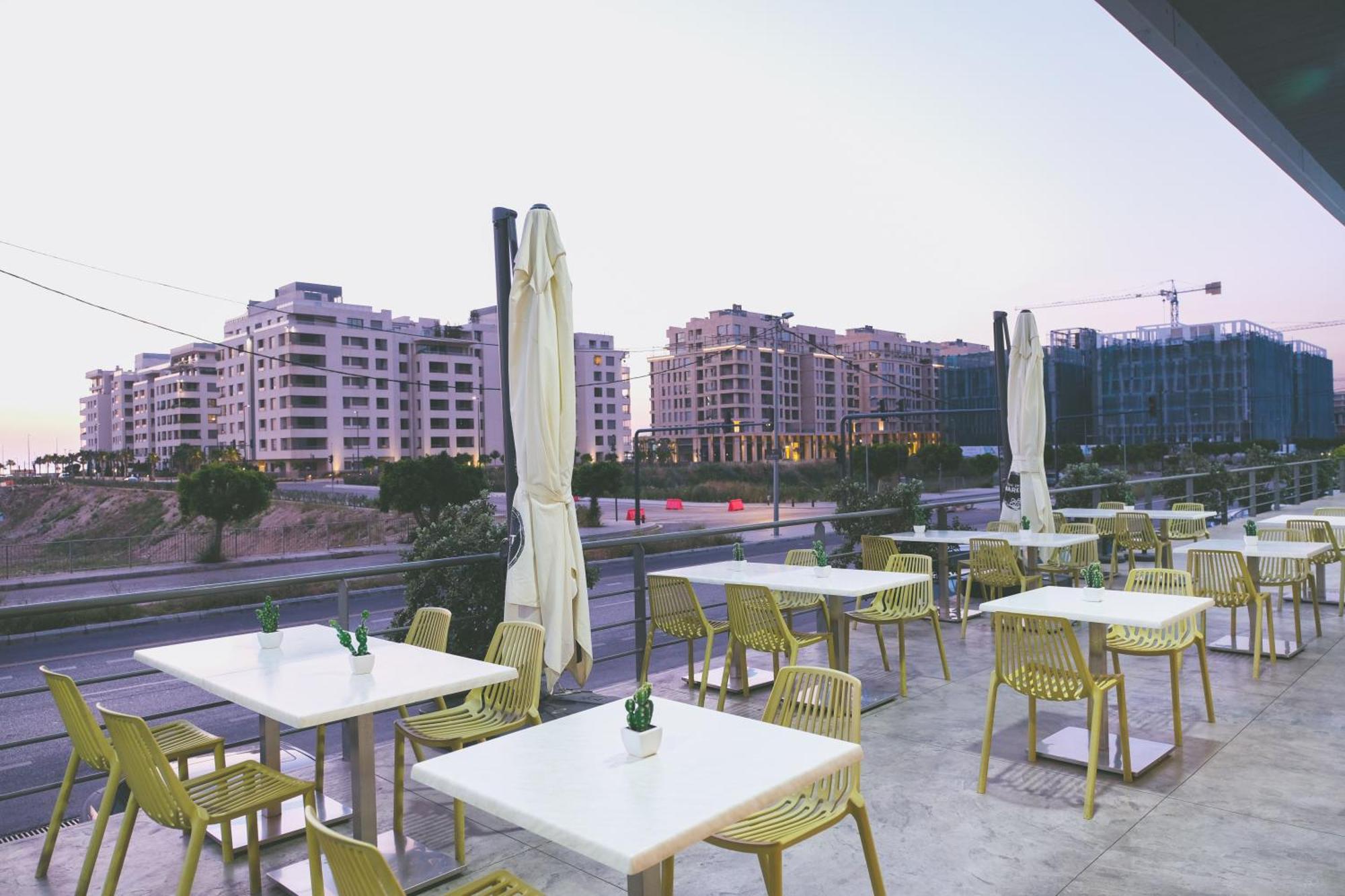 The Stay Furnished Apartments ดบาเยห์ ภายนอก รูปภาพ