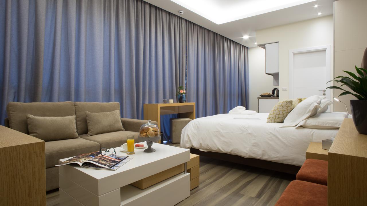 The Stay Furnished Apartments ดบาเยห์ ภายนอก รูปภาพ