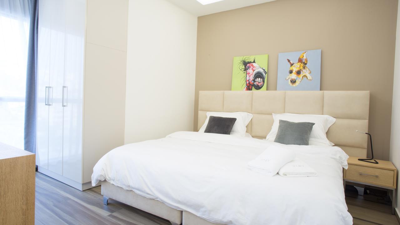 The Stay Furnished Apartments ดบาเยห์ ภายนอก รูปภาพ