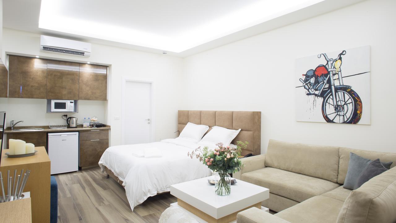 The Stay Furnished Apartments ดบาเยห์ ภายนอก รูปภาพ