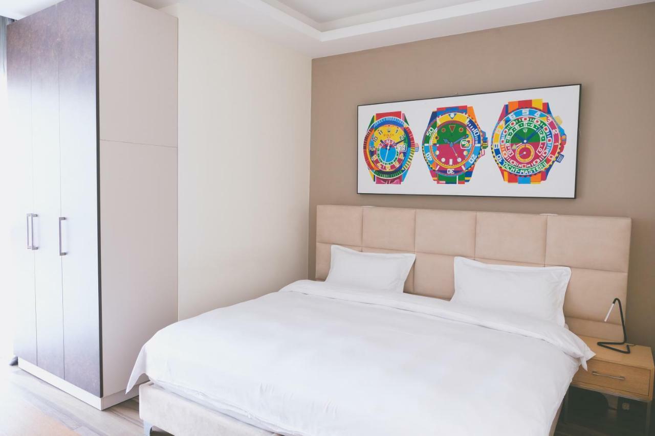 The Stay Furnished Apartments ดบาเยห์ ภายนอก รูปภาพ