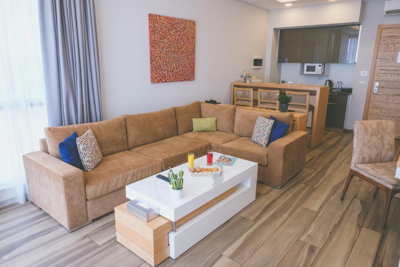 The Stay Furnished Apartments ดบาเยห์ ภายนอก รูปภาพ